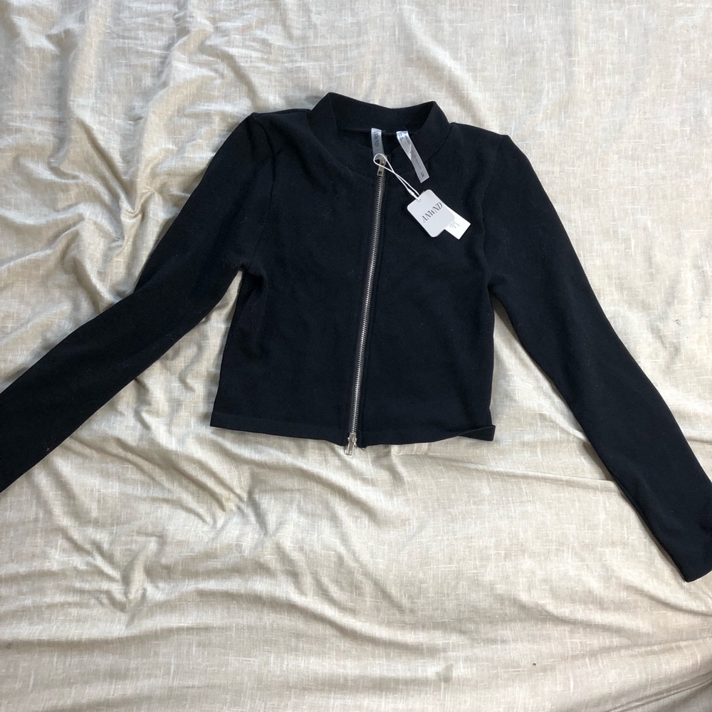 NEW black ribbed crop top